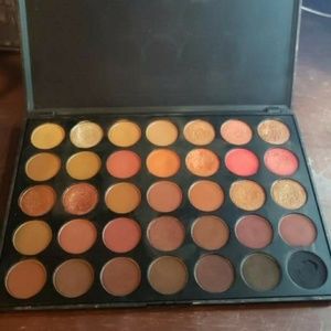 Morphe 35o2 pallet